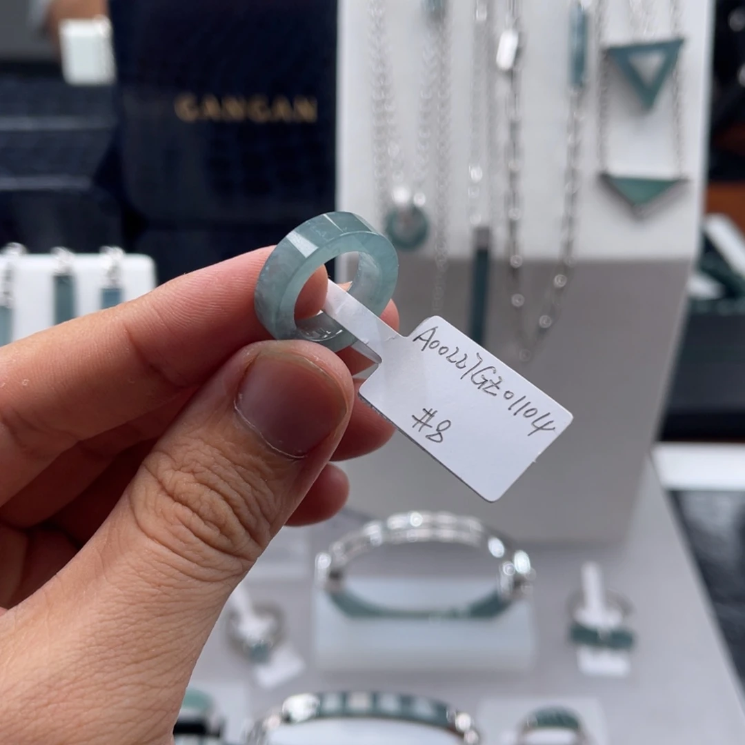 翡翠未镶嵌手镯8#