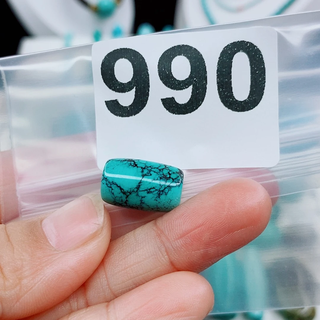 绿松石未镶嵌颈饰