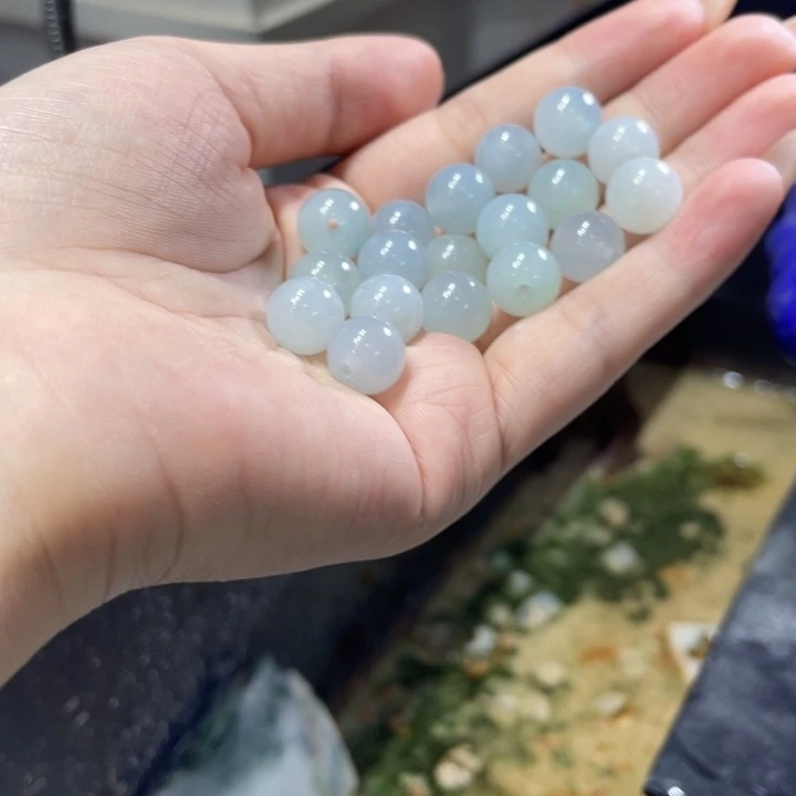 黔***⁹定制翡翠未镶嵌边角料
