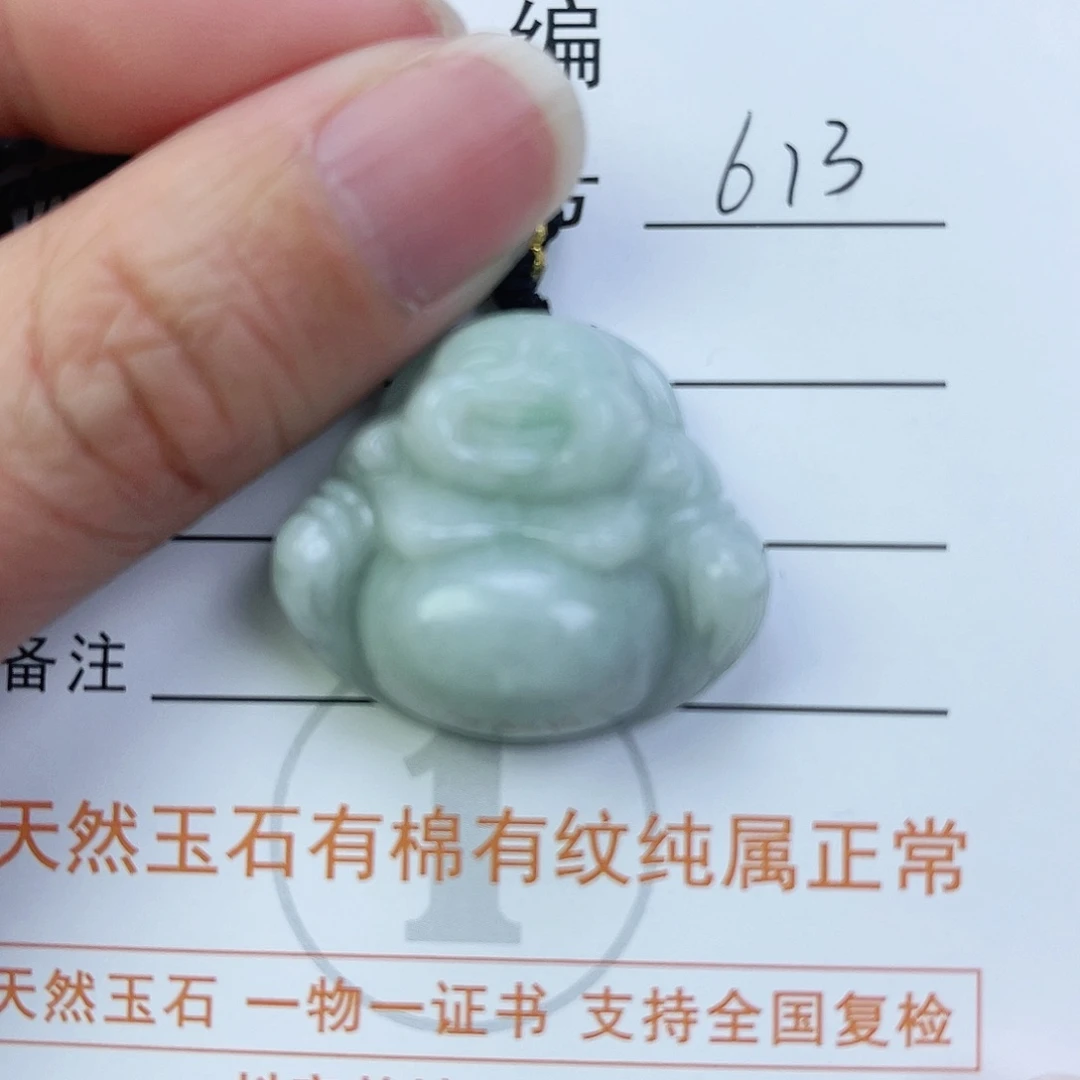 翡翠颈饰未镶嵌佛公