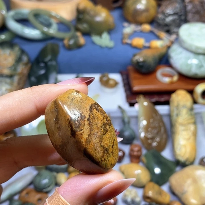 岫岩河磨玉（透闪石质玉）未镶嵌挂件