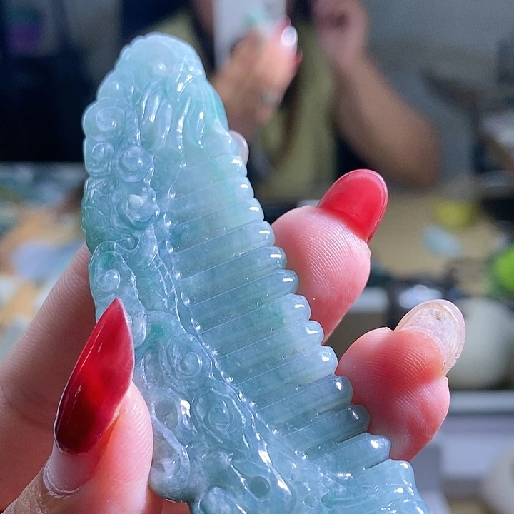 【闪购商品】翡翠挂件未镶嵌梳子