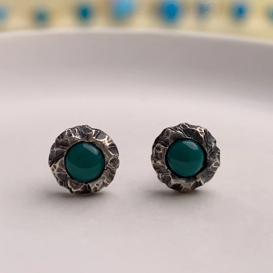 银S925镶嵌绿松石玉化绿耳钉