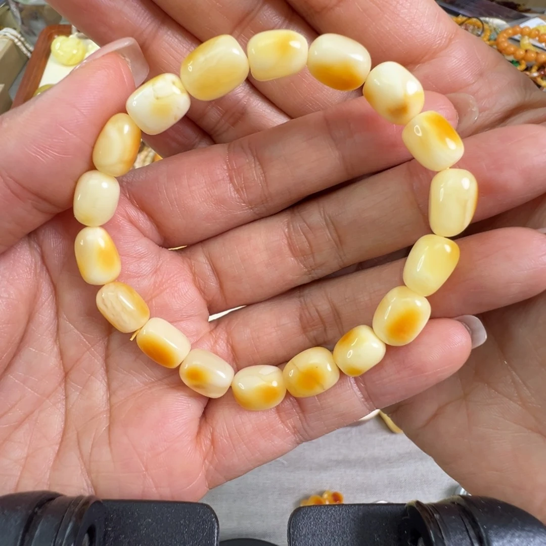 蜜蜡裸石未镶嵌蜜蜡