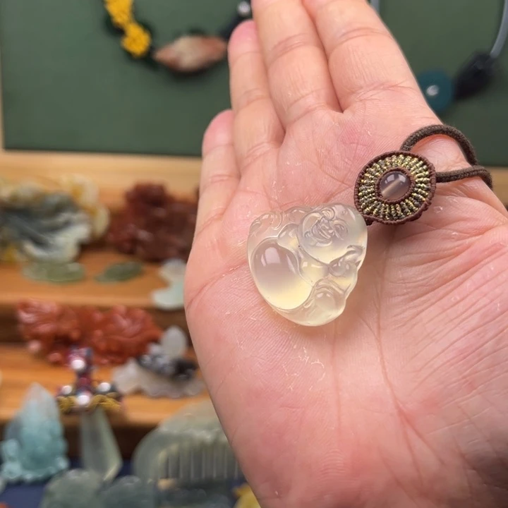 蛇纹石玉合金吊坠