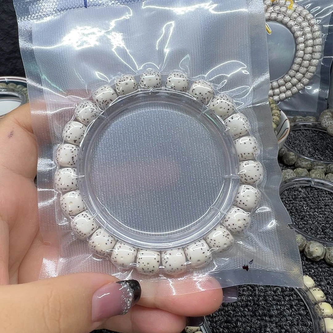 无***界星月菩提手串星月菩提手串