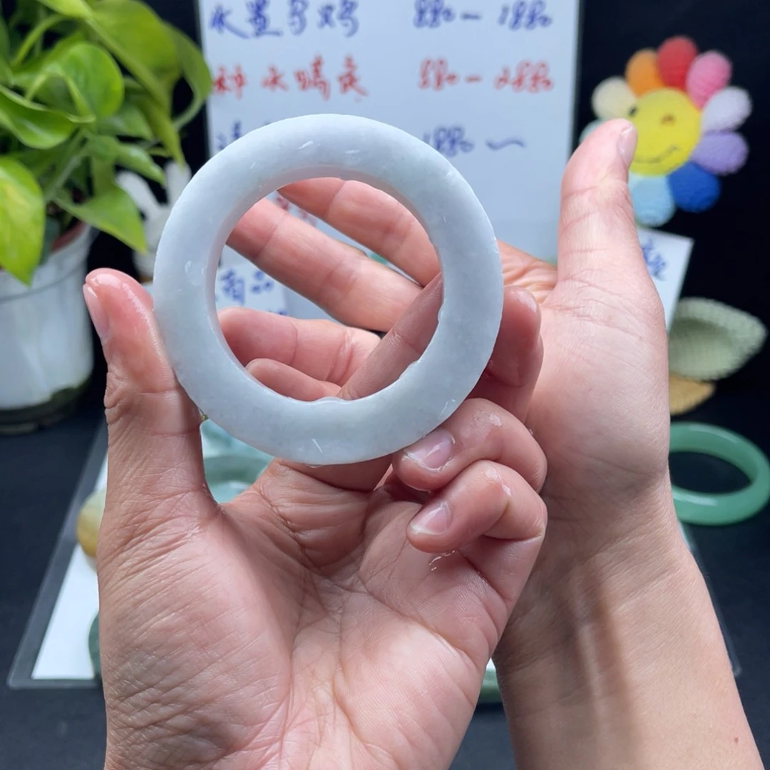 【闪购商品】定制翡翠50-58正圈未镶嵌手镯
