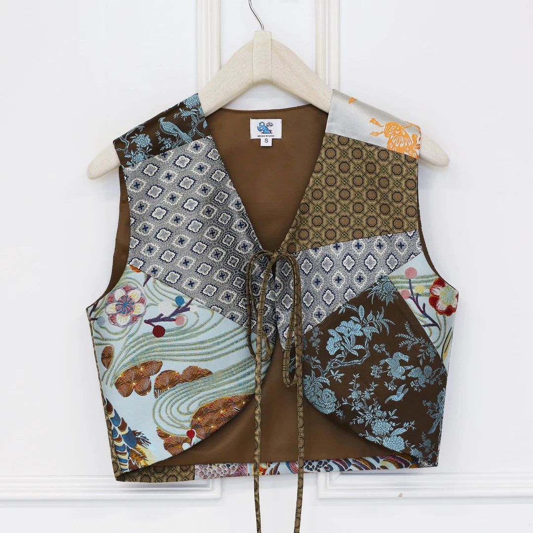 【壁虎姐】GECKO2025夏季新款 新中式棕色提花刺绣宽松短款无袖马夹