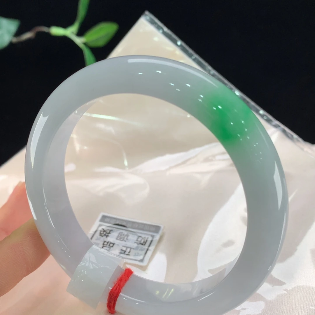 小***虾翡翠未镶嵌手镯0354