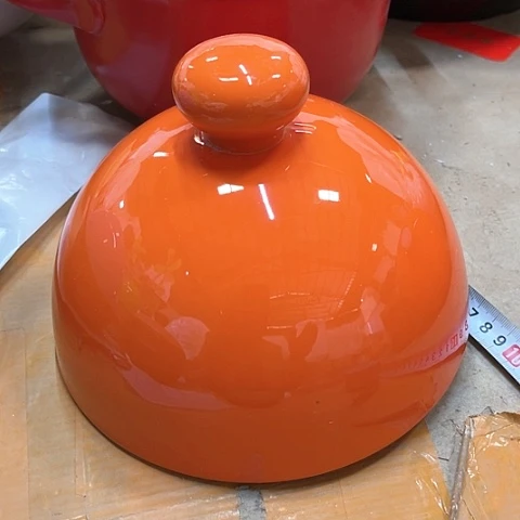 微瑕，不能明火，约口径19.5厘米，橙色