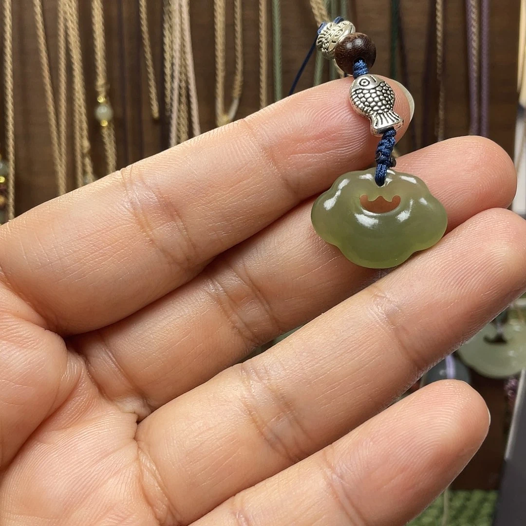 和田玉未镶嵌手机链