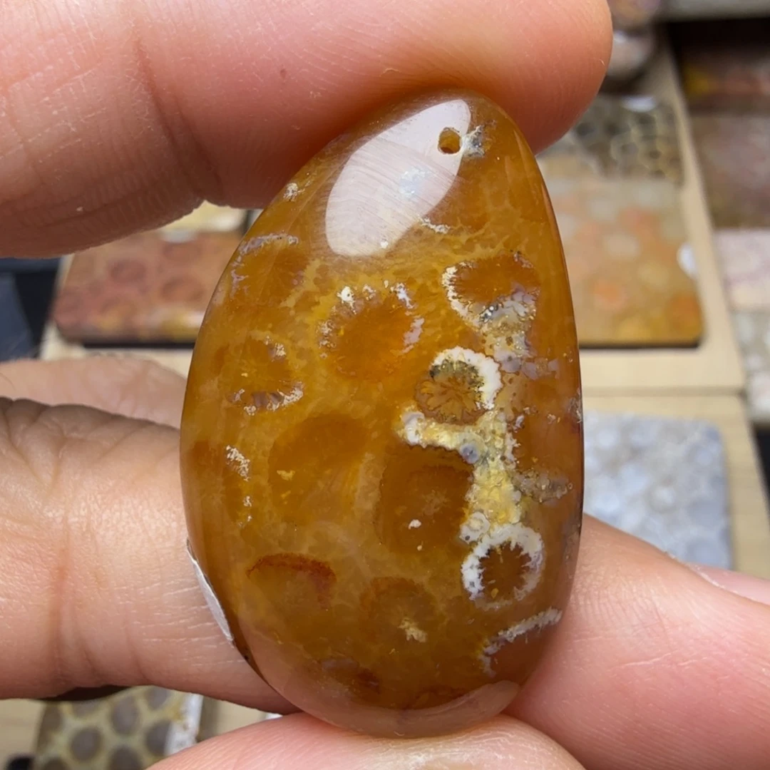 硅化玉未镶嵌纯天然色有机玉石保真色