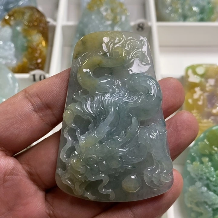 颈饰未镶嵌翡翠龙