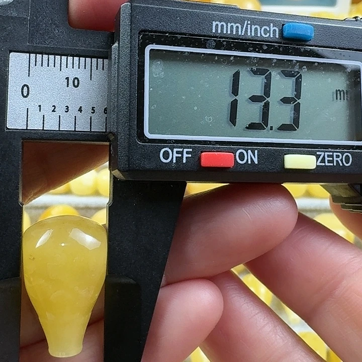 蜜蜡未镶嵌裸石20杂