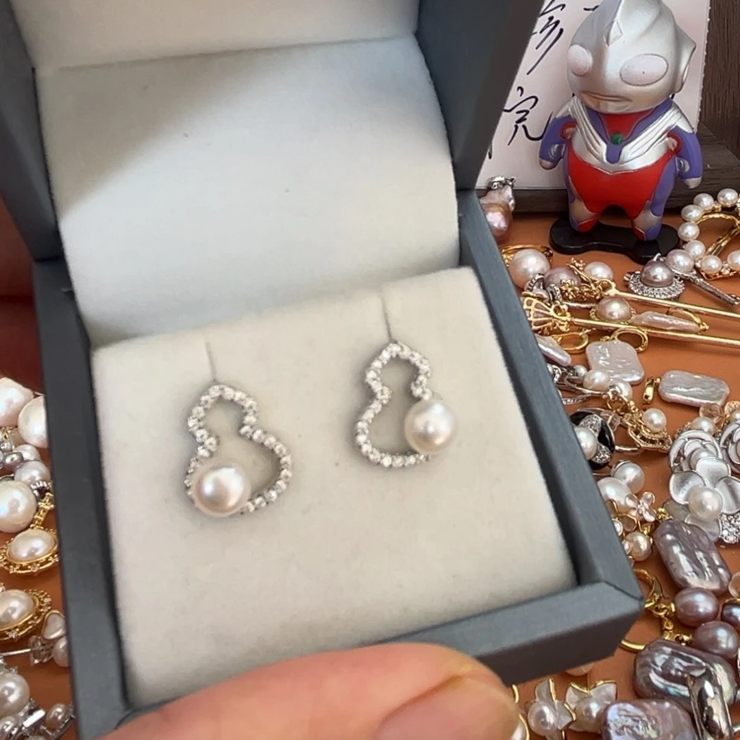 淡水珍珠钛钢颈饰葫芦镂空耳钉银