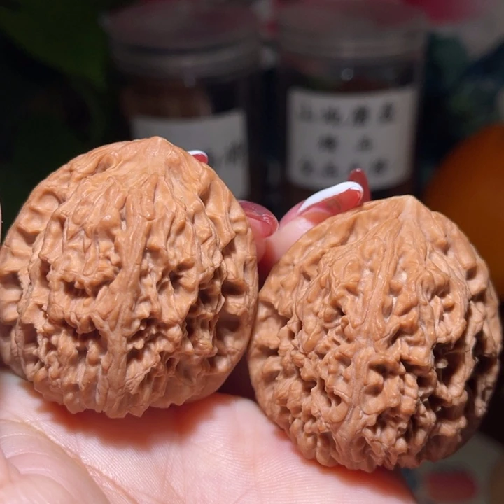文玩核桃吊坠          44
