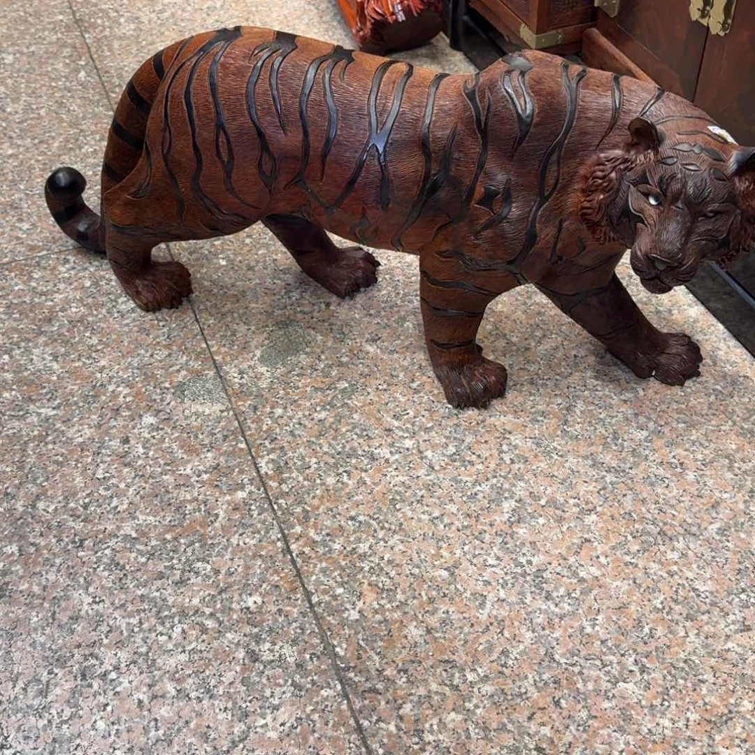 交趾黄檀（大红酸枝）向*花梨木老虎