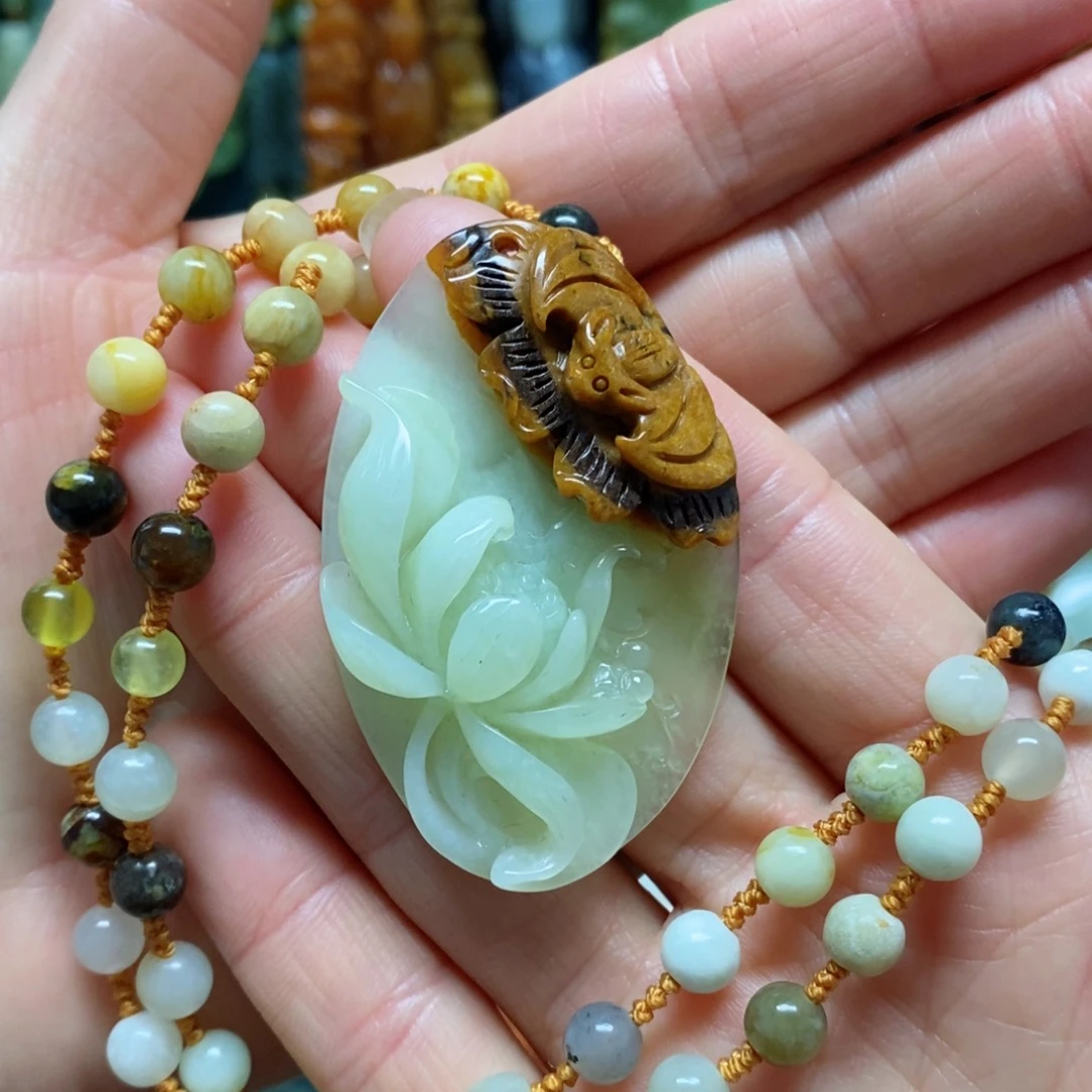 岫玉吊坠(赠链)未镶嵌