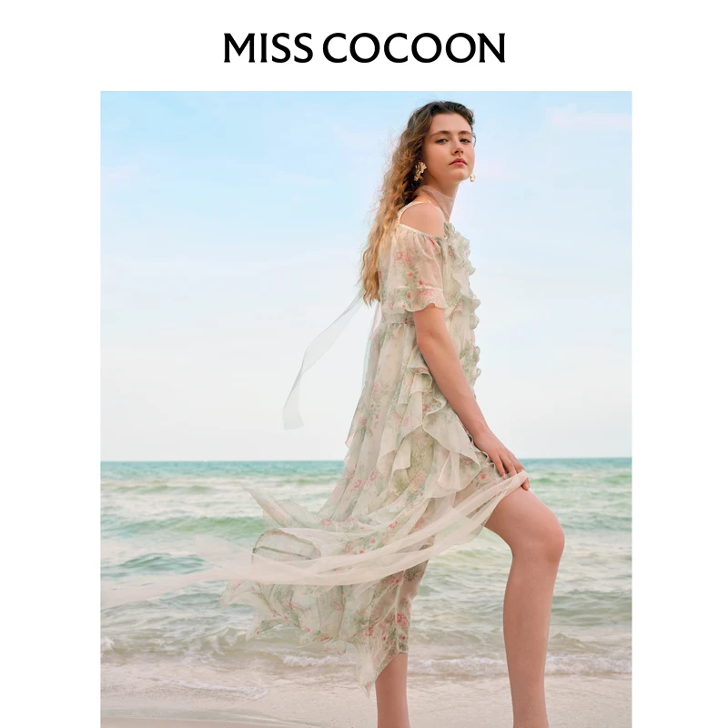MISSCOCOON可可尼海边度假荷叶边连衣裙2025夏季新款V领碎花裙