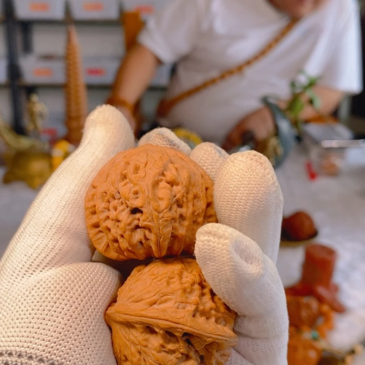 丶***乂文玩核桃把件龙脉