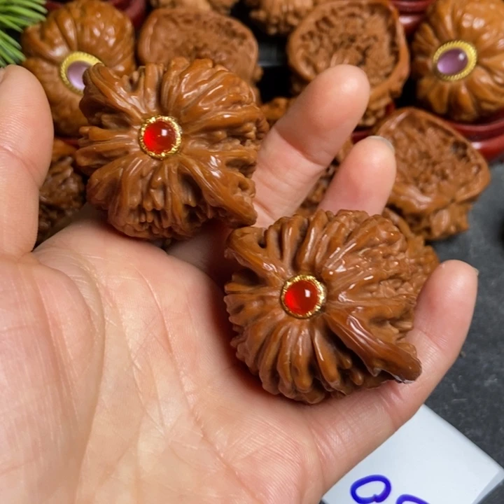 文玩核桃把件楼下30