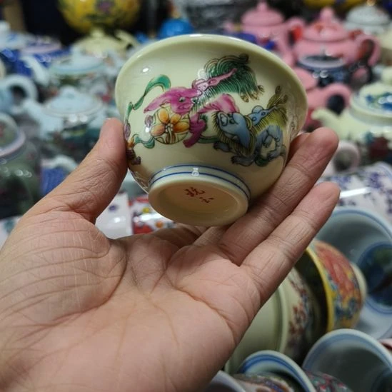 摆件瓷哈哈哈哈哈哈哈哈哈哈