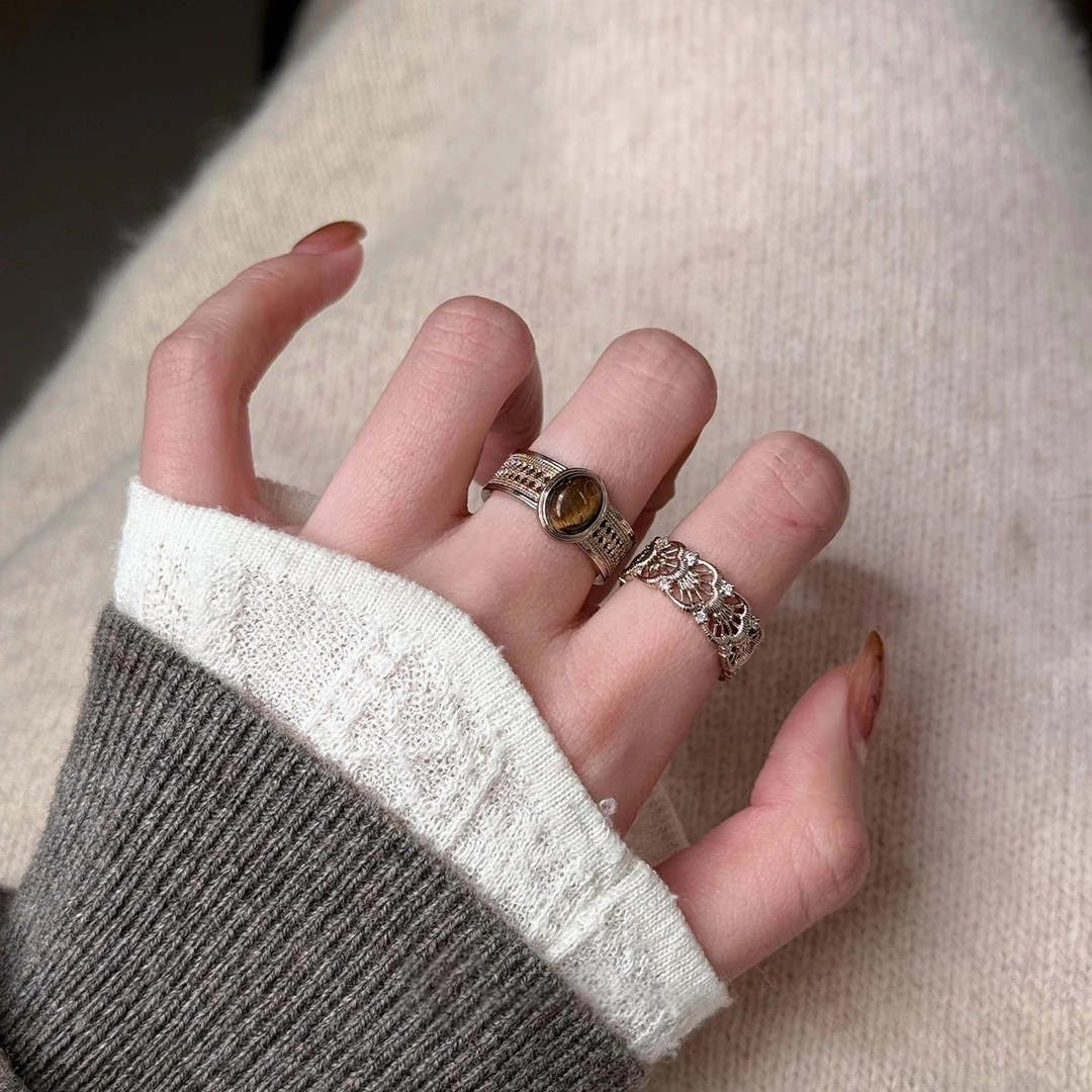 铜合金戒指 中古做旧镂空雕花美拉德戒指女精致高级感叠戴食指戒