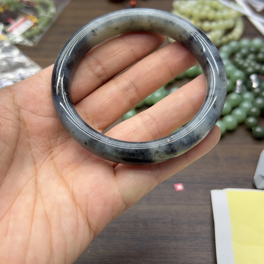 和田玉未镶嵌手镯61.7圈围8