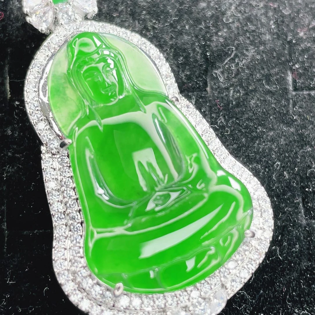 翡翠未镶嵌颈饰7，