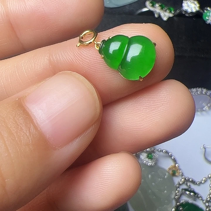 吊坠(不含链)18K金镶嵌翡翠