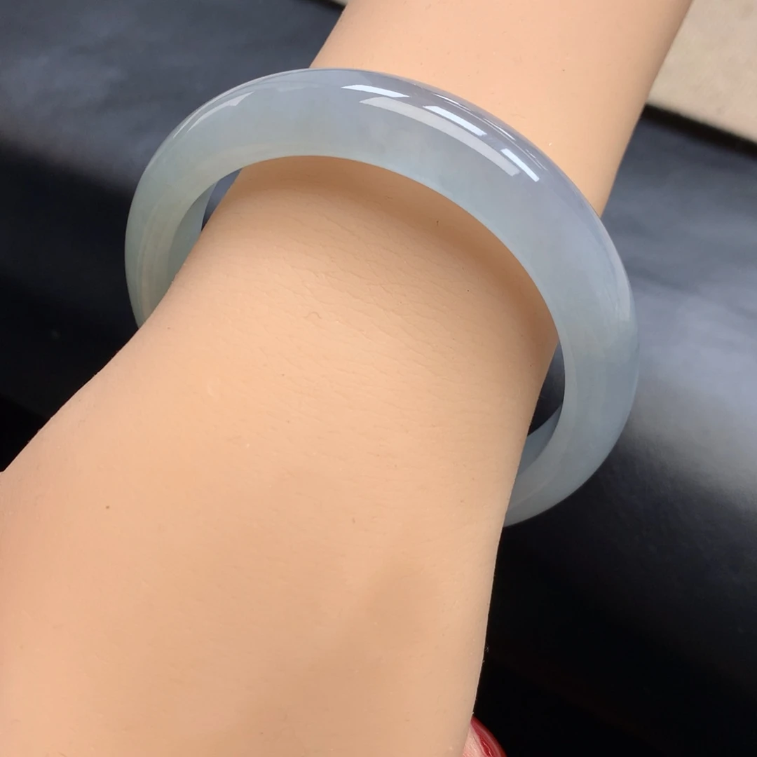 翡翠未镶嵌手镯烟紫色