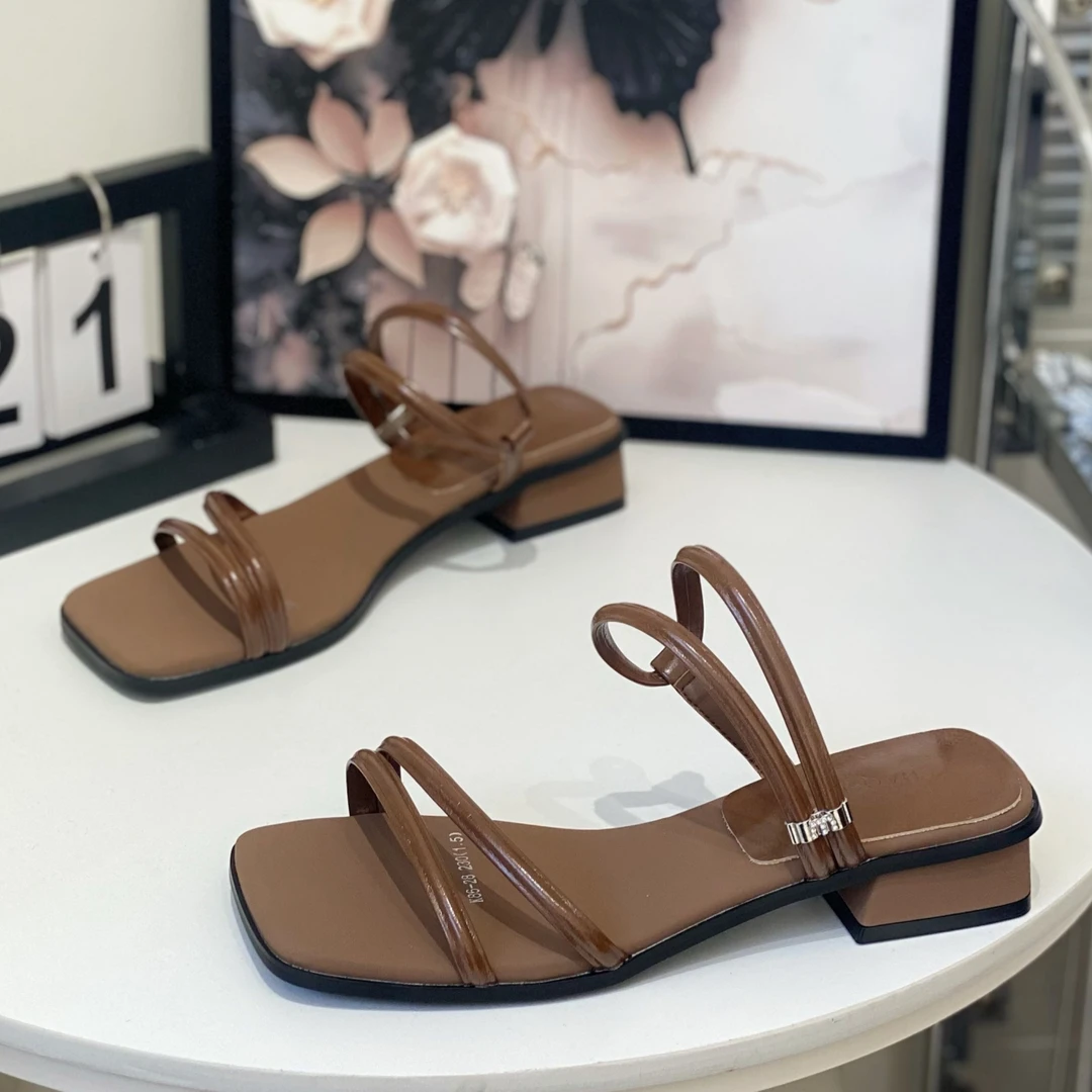 仙女风法式凉拖鞋女2025新款夏季粗跟方头一字拖温柔罗马两穿凉鞋