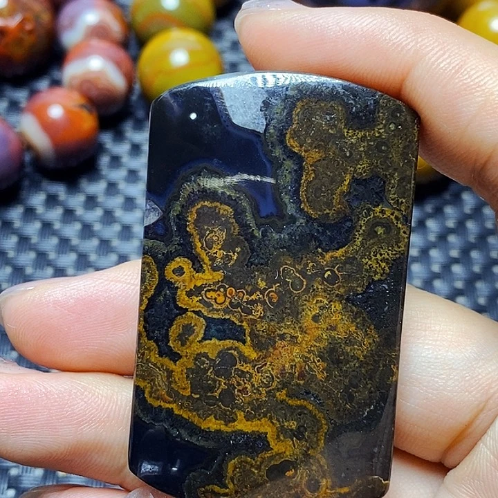 玛瑙/玉髓颈饰未镶嵌永***迈