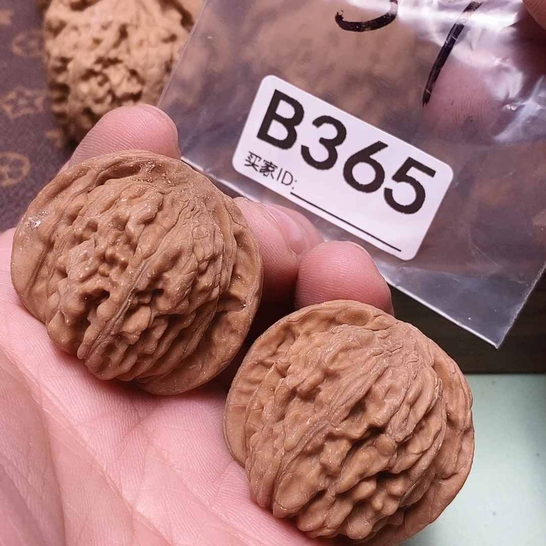 文玩核桃把件四座楼。