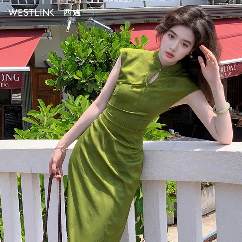 西遇新中式改良旗袍女2025年夏季新款提花水滴领修身无袖连衣裙