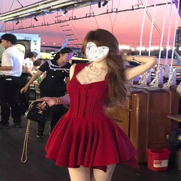 法式氛围感蝴蝶结吊带连衣裙女夏季装纯欲蝴蝶结千金感收腰连衣裙