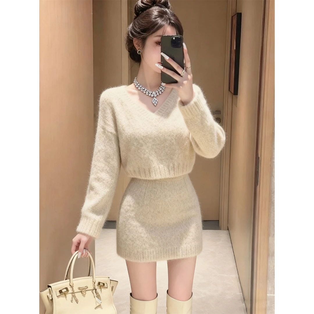 韩系冬季穿搭一整套女超好看气质v领针织毛衣小香风包臀裙两件套