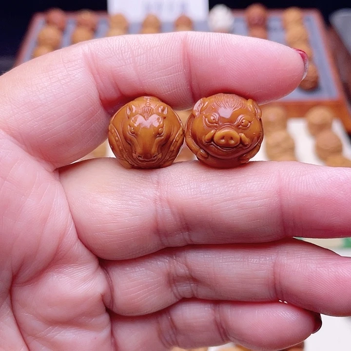 猴头核桃吊坠杨**?你要