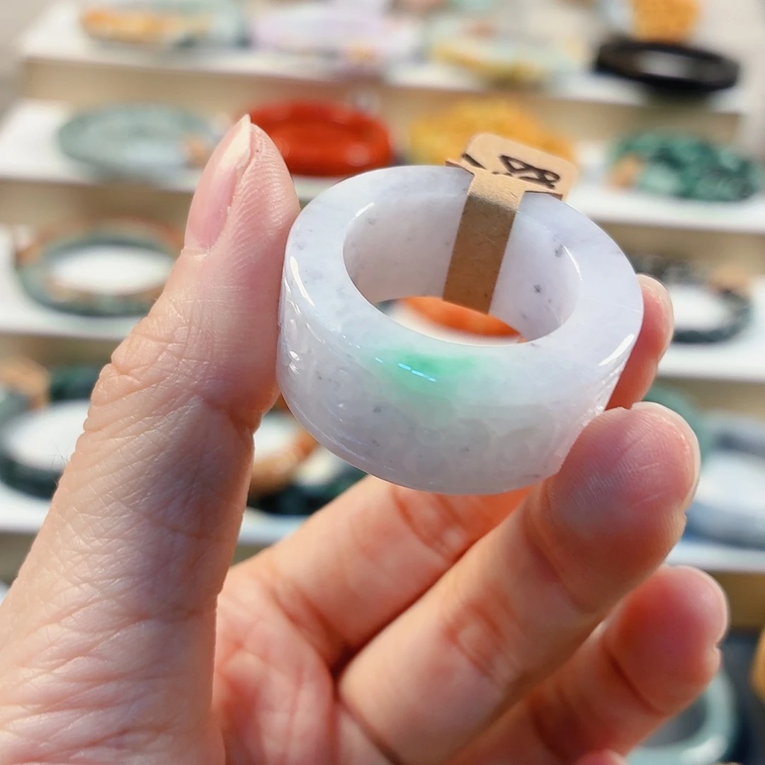 翡翠未镶嵌手链需包容