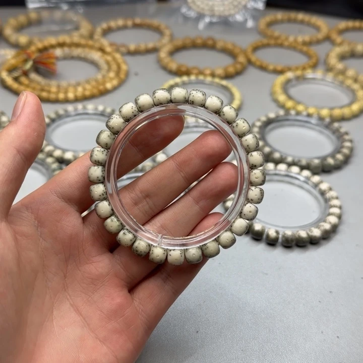 星月菩提吊坠A8。