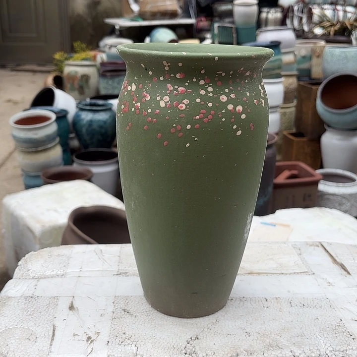 红陶绿泼墨一个口径14高度26