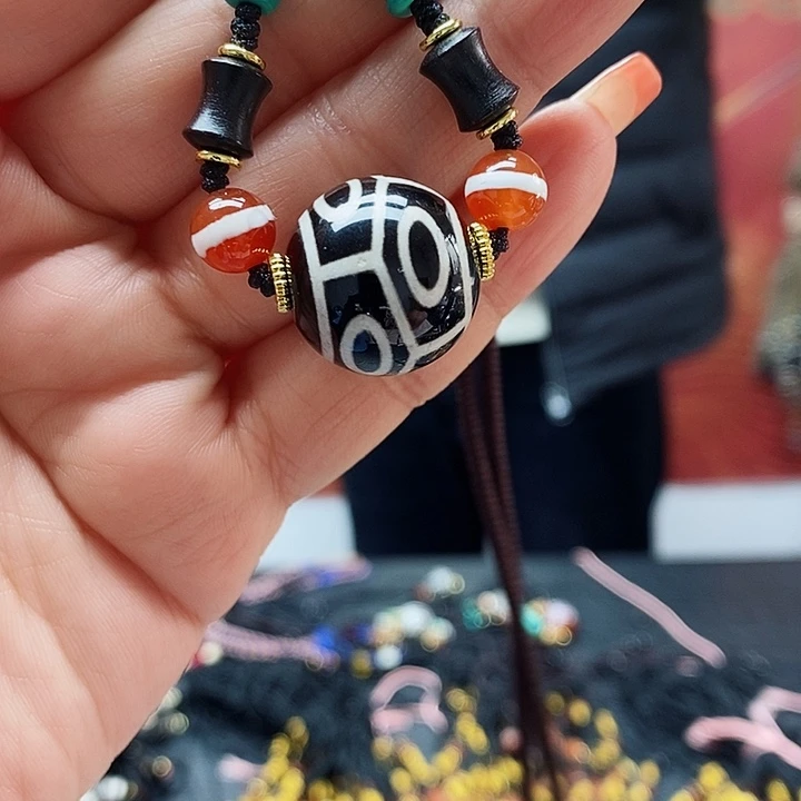 玛瑙/玉髓颈饰合金