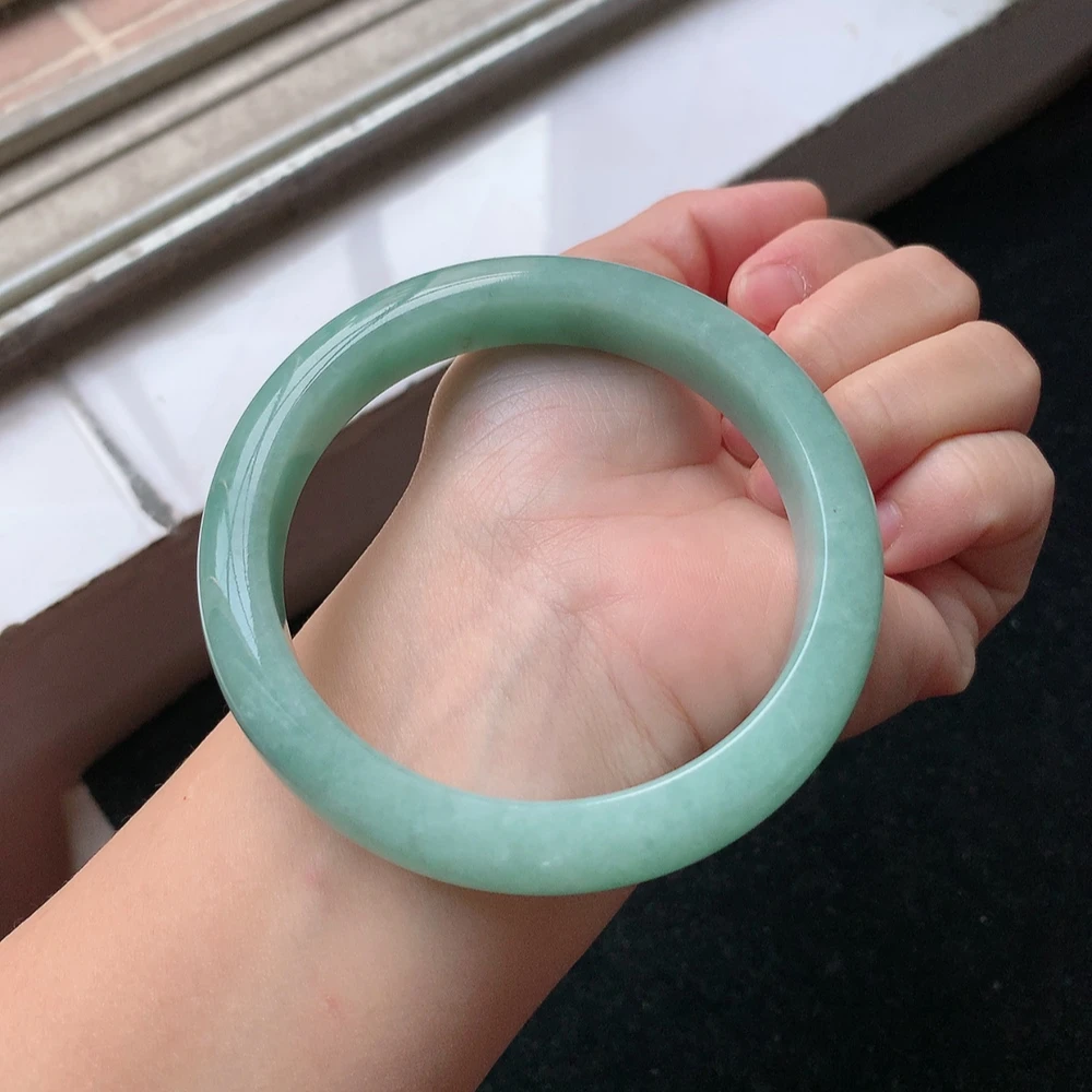 1582号 缅甸天然A货翡翠手镯62/63大圈口满绿正装手镯