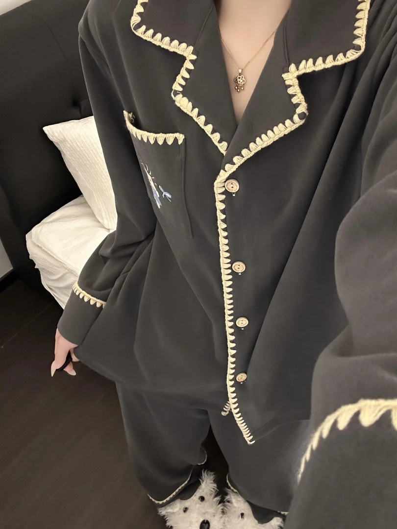 少女甜美可爱卡通刺绣德绒保暖睡衣女秋冬韩版ins风家居服可外穿