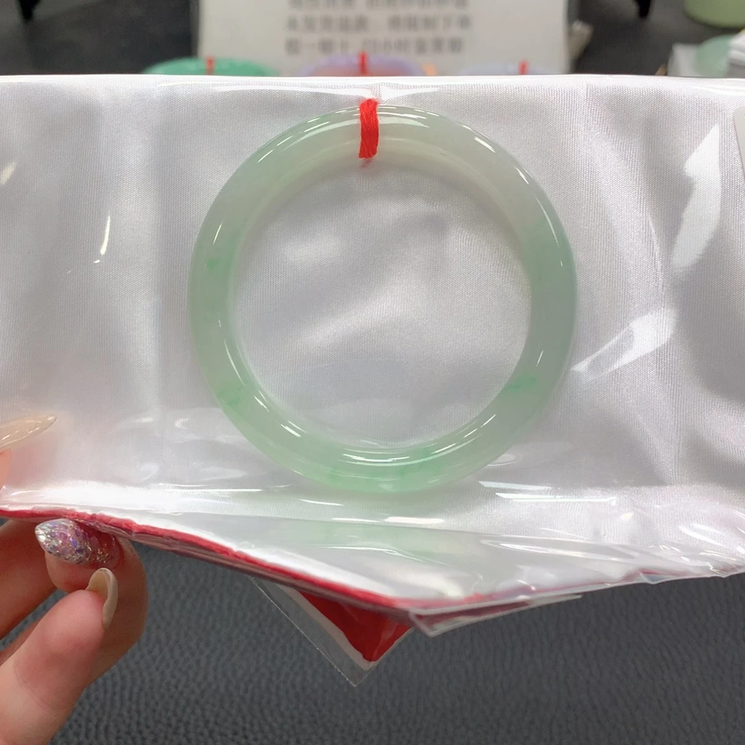 未镶嵌手镯翡翠翡翠