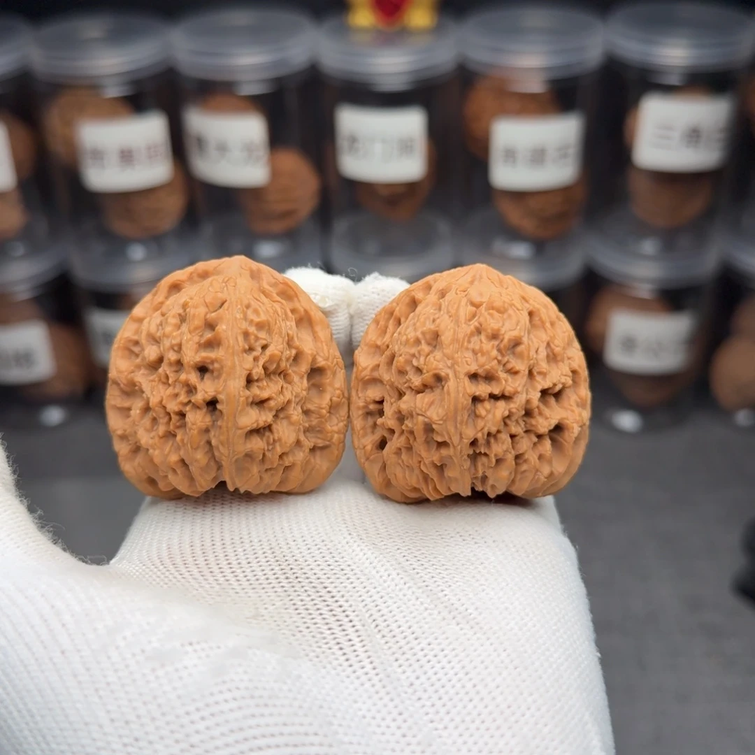 是***哥把件文玩核桃凹底南疆