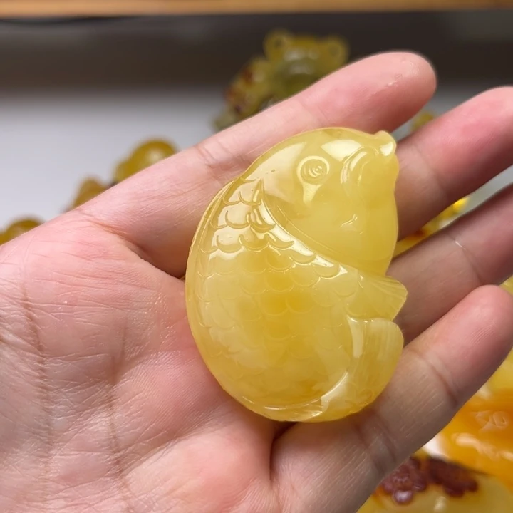 琥珀颈饰未镶嵌琥珀蜜蜡