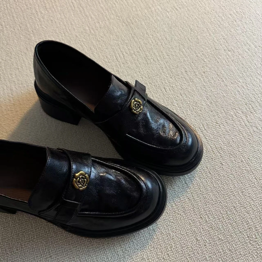 六也·超软小羊皮乐福鞋｜黑色山茶花英伦风一脚蹬厚底单鞋女L467