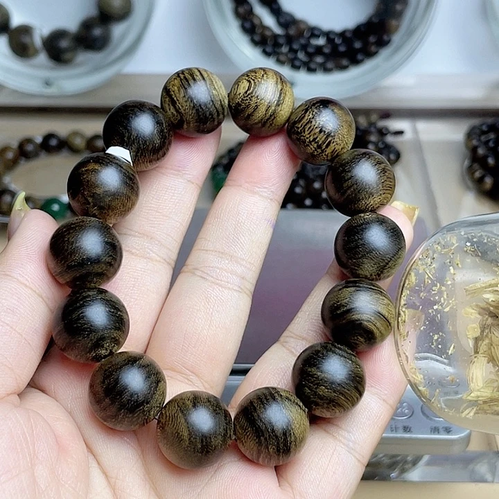 沉香碎屑沉香卢*伟越南芽庄白奇玉化留疤嘤子虎斑