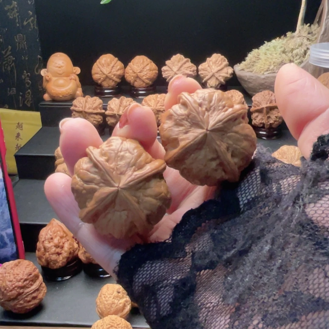 文玩核桃吊坠四……………………